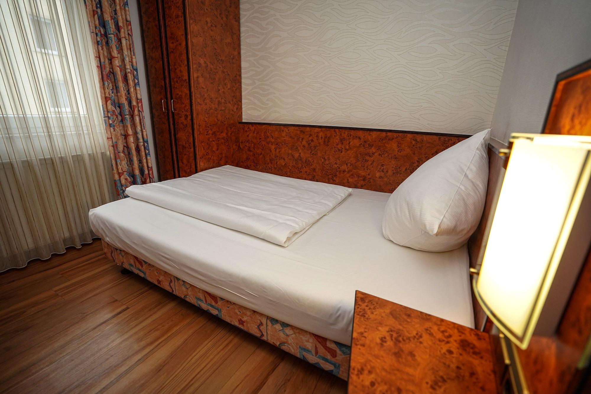 Hotel Miramar Am Roemer Frankfurt am Main Kültér fotó