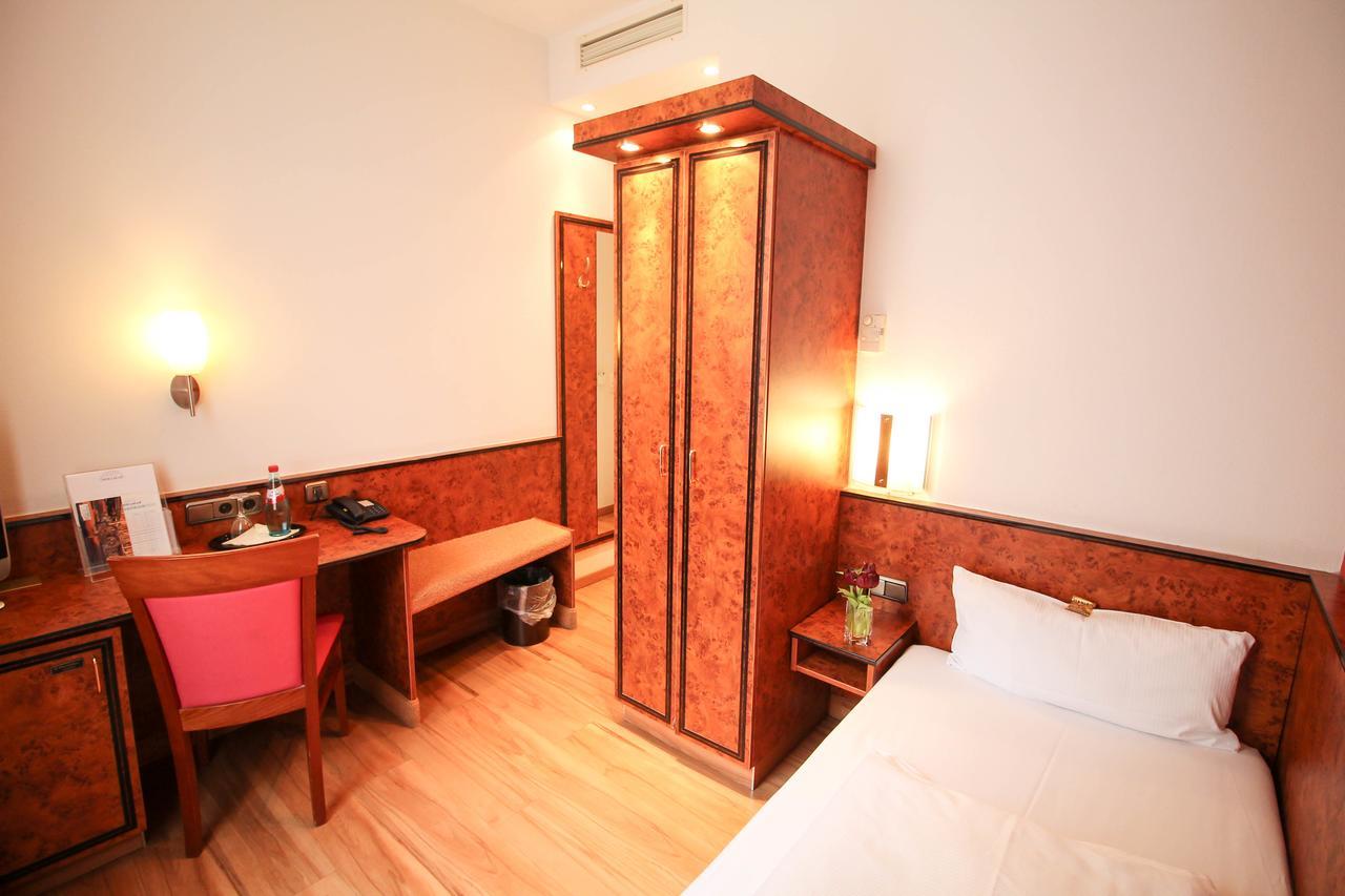 Hotel Miramar Am Roemer Frankfurt am Main Kültér fotó